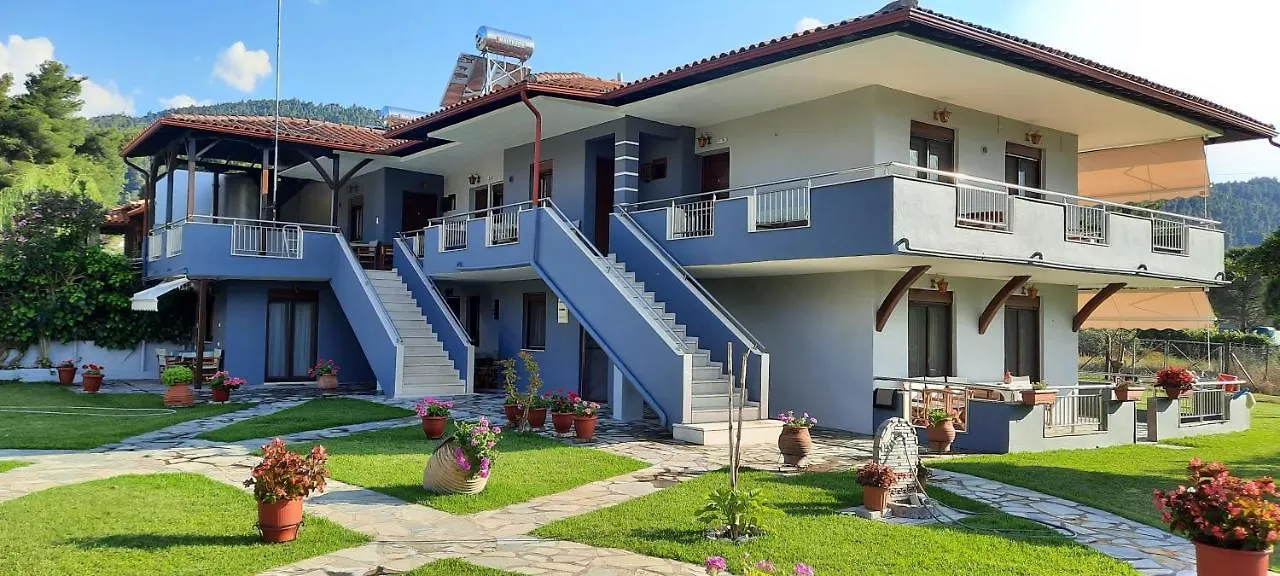 Maria - Pavlos Studios And Apartments Vourvourou