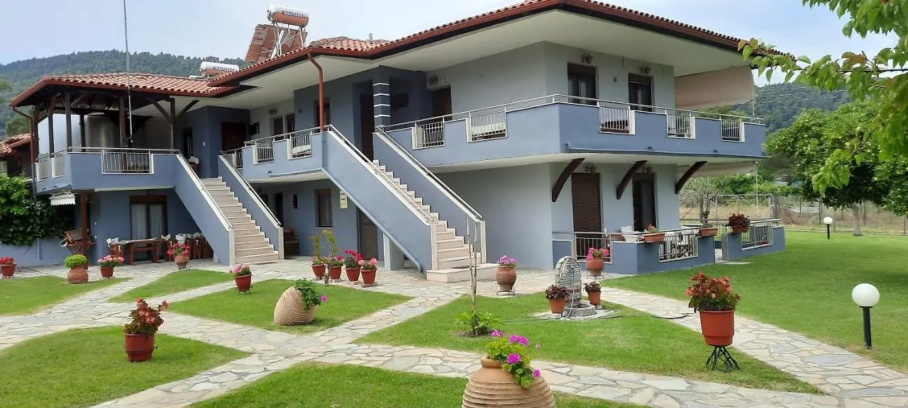 Maria - Pavlos Studios And Apartments Vourvourou