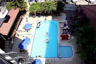 Maria - Pavlos Studios And Apartments Vourvourou