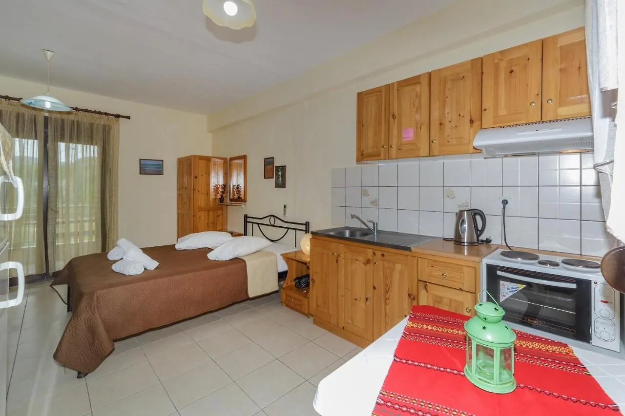 Maria - Pavlos Studios And Apartments Vourvourou